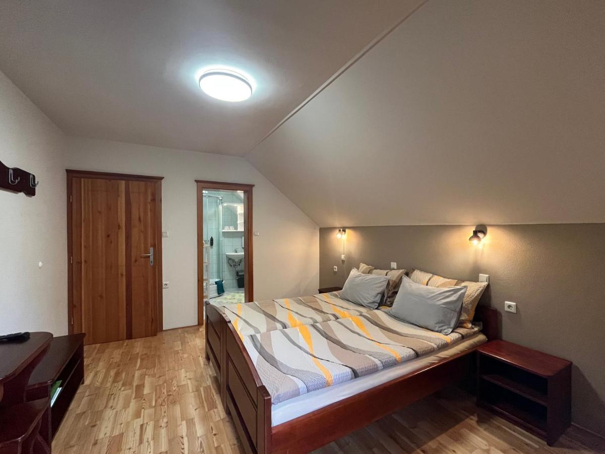 Na Logu - Farm Stay Ambroz Gregorc Solčava Esterno foto