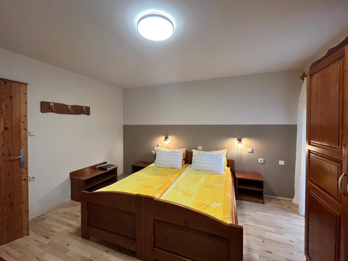 Na Logu - Farm Stay Ambroz Gregorc Solčava Esterno foto